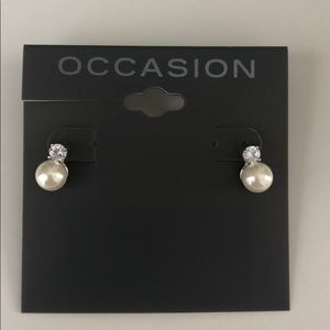 Pearl stud earrings